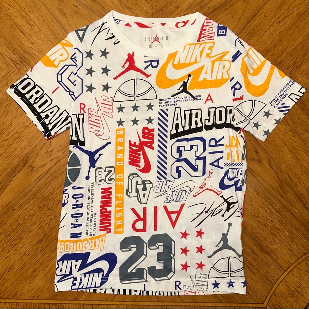 Jordan T-Shirt Boy’s Size Medium (10-12yrs) White All Over Print Wall Of Flight